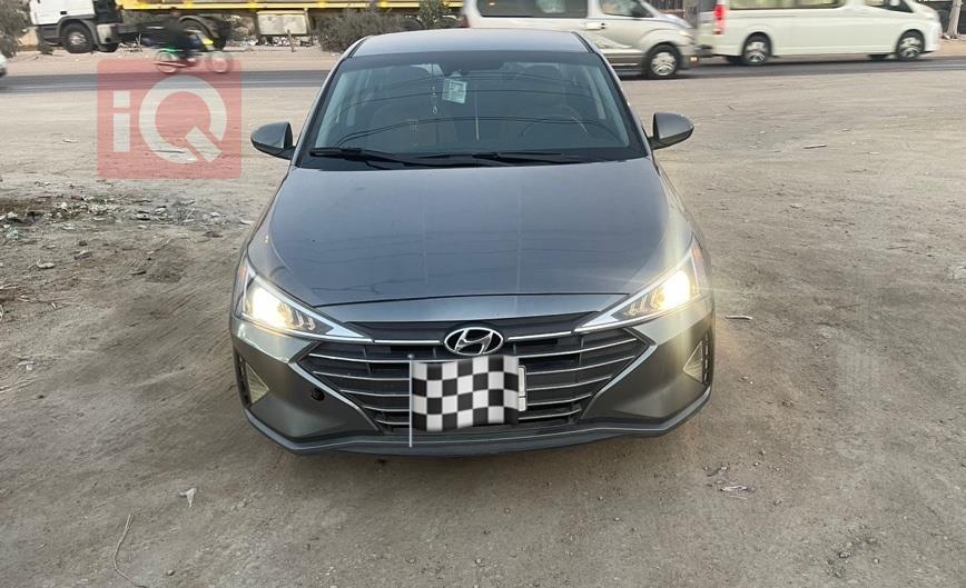 هیوندای ئەلەنترا